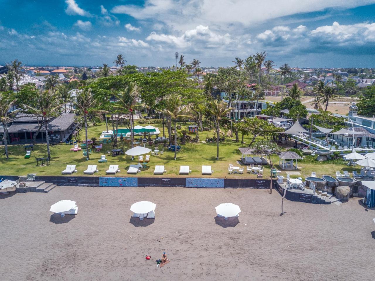 Morabito Art Resort 勒吉安 外观 照片